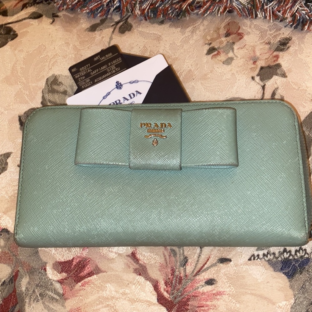 PRADA SAFFIANO LEATHER ZIP AROUND WALLET FRONT BOW AQUAMARINE EUC With COA